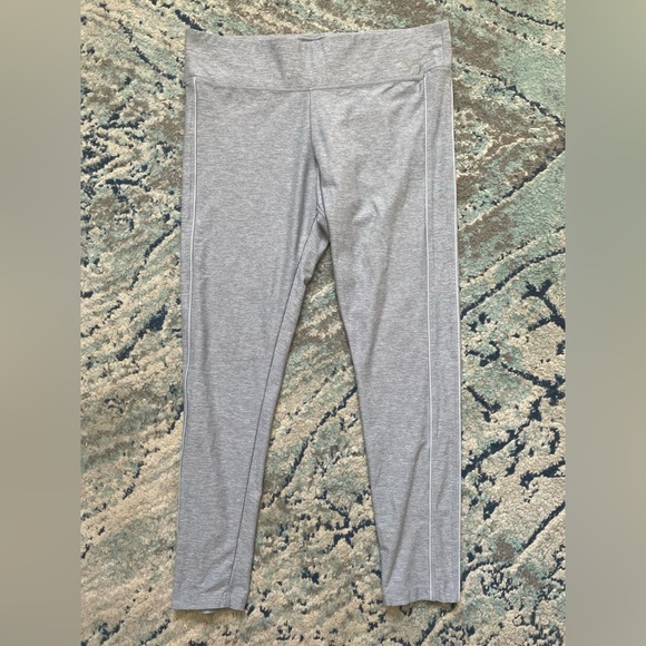 2 item VS lot - Picture 2 of 4